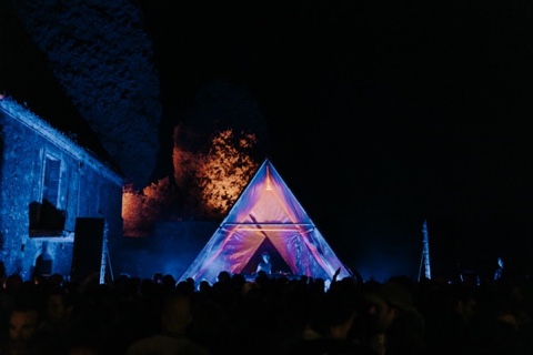 Stage and light design, Punto Base stage - photo: Domenico Lanaia